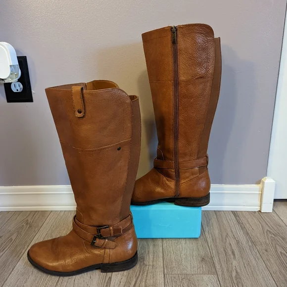 Tan Marc Fisher Boots - Picture 2 of 8